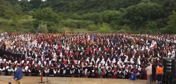 Μακεδονία ξακουστή…: Σείστηκε το ταφικό μνημείο της Αμφίπολης από τον χορό! – Δείτε το βίντεο